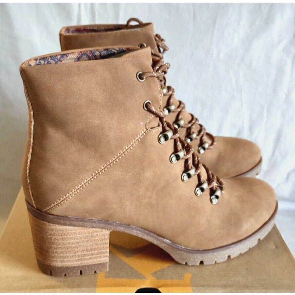 🆕 Kork-Ease Korks lace up hiking boots size 9.5 women lug sole comfortable $110 - Picture 3 of 7